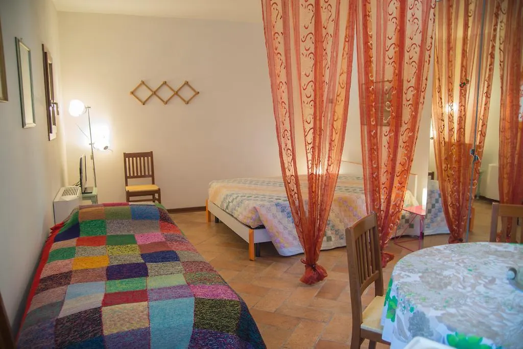 A Due Passi Dal Botteniga Treviso Gasthof